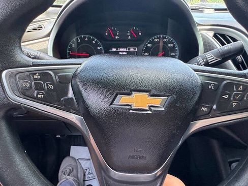 Used 2018 Chevrolet Malibu LS image 33