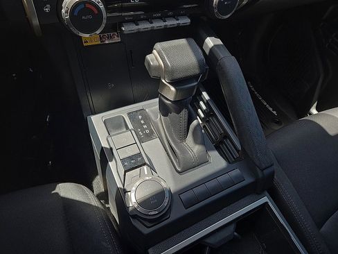 Used 2024 Toyota Tacoma SR5 AWD/4WD image 29