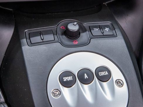 Used 2014 Lamborghini Gallardo LP 550-2 image 35