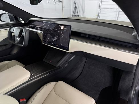 Used 2021 Tesla Model S Plaid image 46