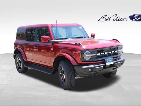 New 2026 Ford Bronco Outer Banks AWD/4WD image 2