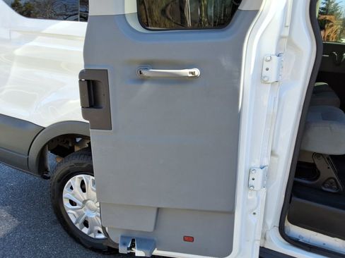 Used 2017 Ford Transit 350 XLT image 20