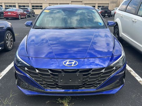 Used 2023 Hyundai Elantra Limited w/ Cargo Package FWD image 7