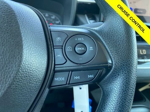 Used 2024 Toyota Corolla LE FWD image 11