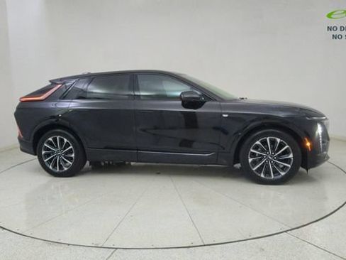 Used 2025 Cadillac Lyriq Sport AWD/4WD image 65