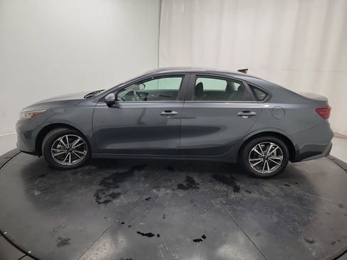 Used 2024 Kia Forte LXS w/ LXS Technology Package image 4