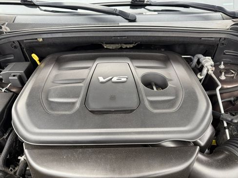 Used 2017 Jeep Grand Cherokee Limited image 23