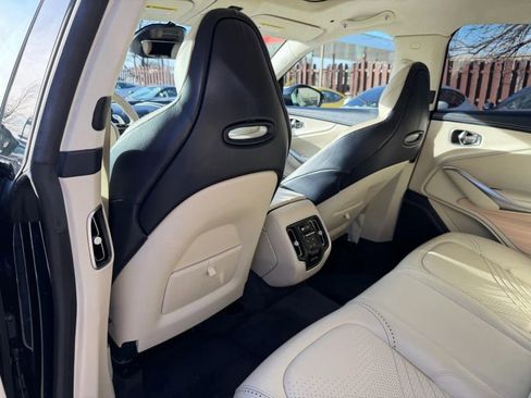Used 2021 Aston Martin DBX AWD/4WD image 21