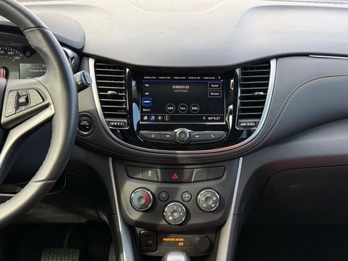 Used 2022 Chevrolet Trax LT w/ Driver Confidence Package image 12