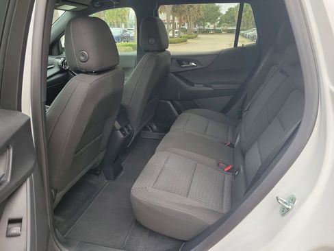 Used 2026 Chevrolet Equinox LT FWD image 9