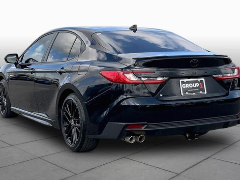 Used 2025 Toyota Camry SE FWD image 12