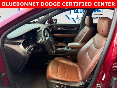 Used 2020 Cadillac XT5 Premium Luxury FWD image 11