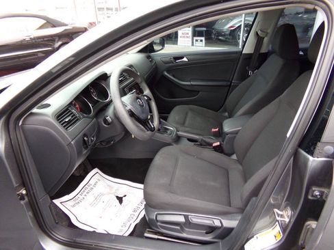Used 2016 Volkswagen Jetta S FWD image 10