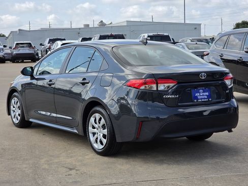 Used 2025 Toyota Corolla LE FWD image 7