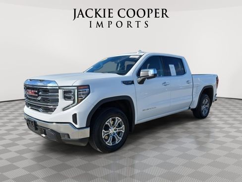 Used 2024 GMC Sierra 1500 SLT AWD/4WD image 1