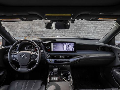 Used 2024 Lexus LS 500 AWD w/ Interior Upgrade Package image 25