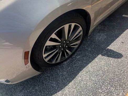 Used 2017 Lincoln MKZ Reserve w/ Technology Package AWD/4WD image 5