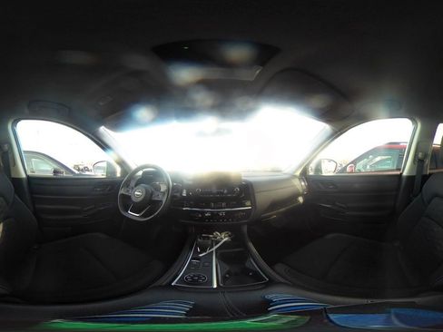 Used 2025 Nissan Pathfinder SV image 42