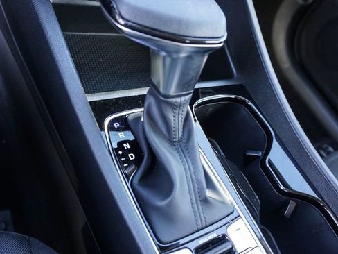 Used 2024 Hyundai Tucson SE image 17