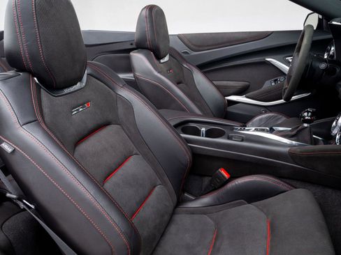Used 2022 Chevrolet Camaro ZL1 RWD image 37