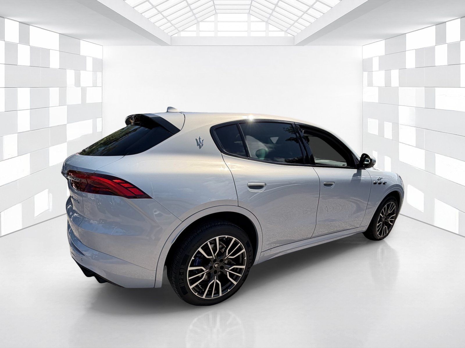 Used 2023 Maserati Grecale GT AWD/4WD image 5