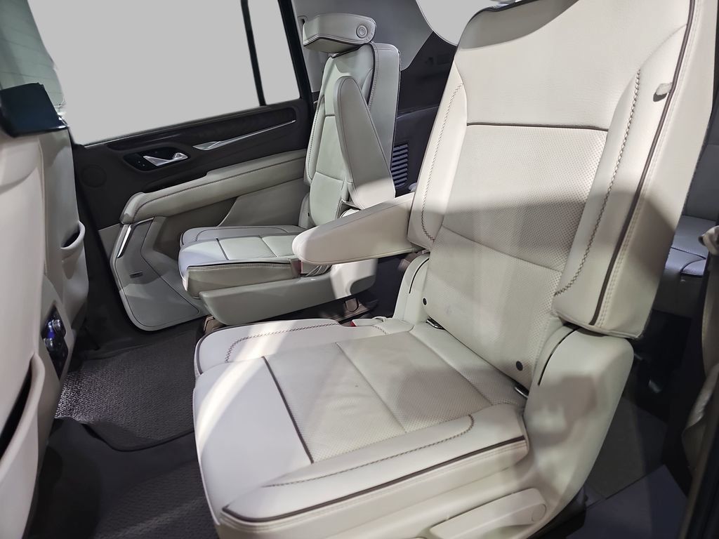 Certified 2021 GMC Yukon XL Denali w/ Denali Premium Package AWD/4WD image 19