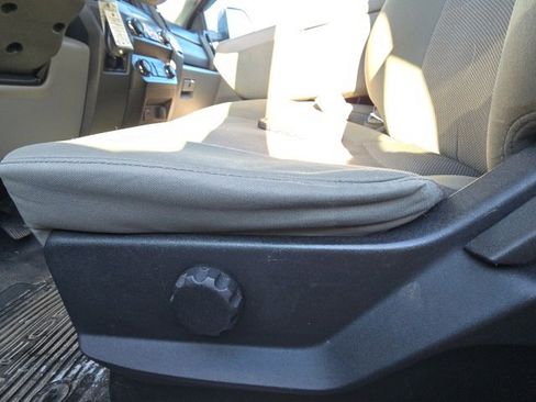 Used 2019 Ford F250 XL w/ STX Appearance Package image 5