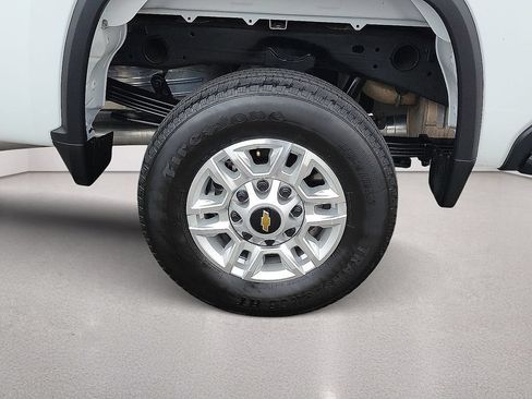 Used 2025 Chevrolet Silverado 2500 LT w/ Convenience Package AWD/4WD image 7