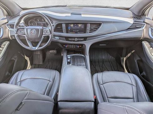 Used 2022 Buick Enclave Essence FWD image 19