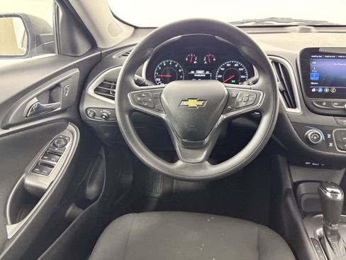 Used 2020 Chevrolet Malibu LS image 31