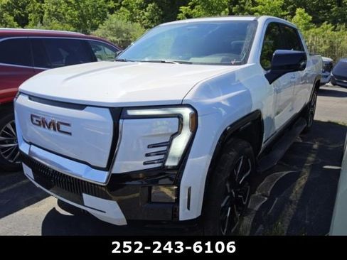 Used 2026 GMC Sierra EV Denali AWD/4WD image 3