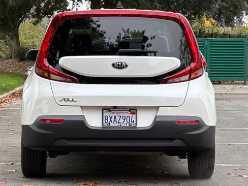 Used 2021 Kia Soul LX image 5