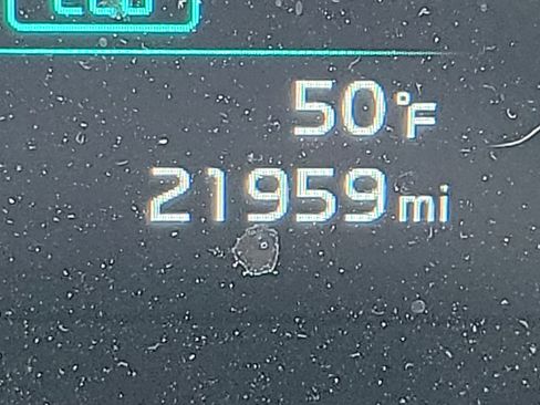 Used 2023 Kia Niro SX Touring image 20