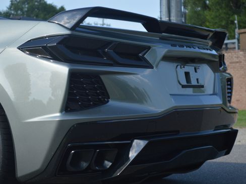 Used 2023 Chevrolet Corvette Stingray Premium Conv w/ Z51 Performance Package RWD image 12