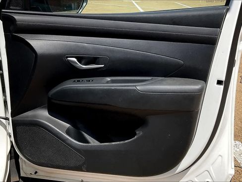 Used 2025 Hyundai Tucson SE FWD image 28