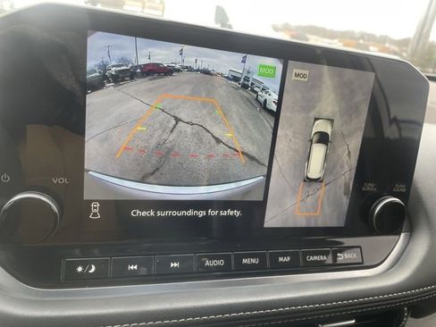 Used 2023 Nissan Rogue Platinum w/ Platinum Premium Package image 36