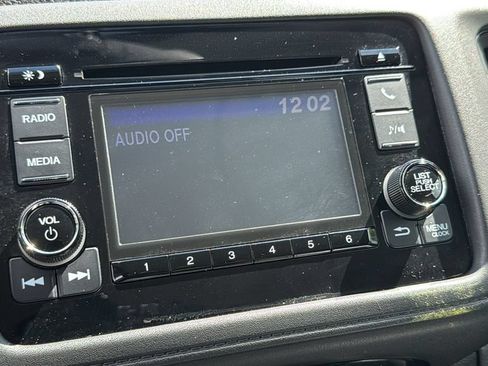 Used 2021 Honda HR-V LX image 16