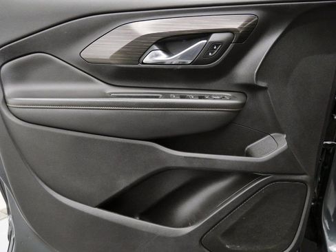 Used 2018 GMC Terrain SLT image 13