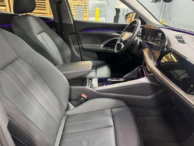 Used 2025 Audi Q5 Premium w/ Convenience Package AWD/4WD image 28