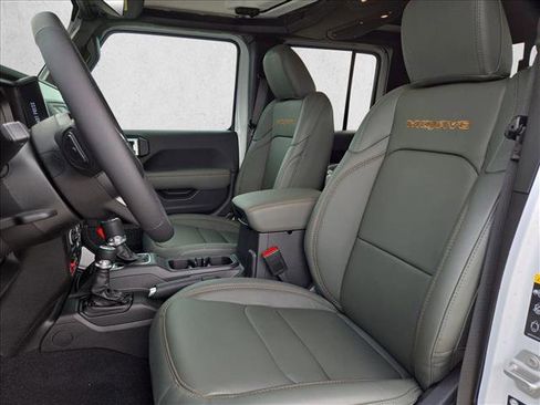 New 2026 Jeep Gladiator Mojave AWD/4WD image 4