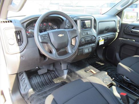 New 2025 Chevrolet Silverado 1500 W/T image 12