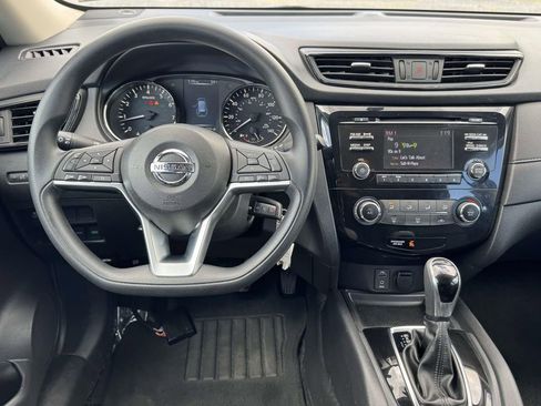 Used 2017 Nissan Rogue S AWD/4WD image 17
