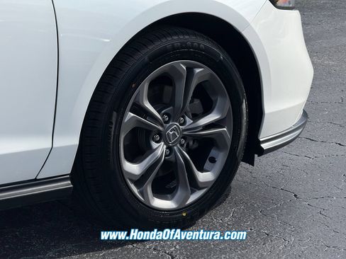 Certified 2023 Honda Accord EX image 7