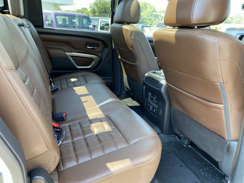Used 2023 Nissan Titan Platinum Reserve w/ Moonroof Package AWD/4WD image 28