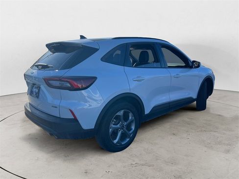 Used 2025 Ford Escape ST-Line Elite image 3