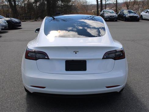 Used 2022 Tesla Model 3 Standard Range image 7