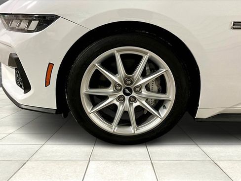 Used 2024 Ford Mustang GT Premium image 9