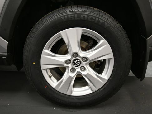 Certified 2019 Toyota RAV4 LE image 30