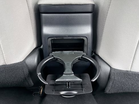 Used 2017 Toyota Corolla LE w/ Carpet Mat Package (TMS) image 18