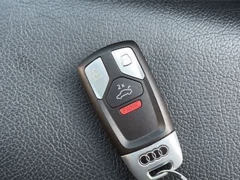 Used 2019 Audi Q5 Prestige w/ Prestige Package image 36